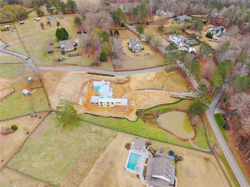 Canton, Georgia 30115, United States, 5 Bedrooms Bedrooms, ,7 BathroomsBathrooms,Residential,Active,256588