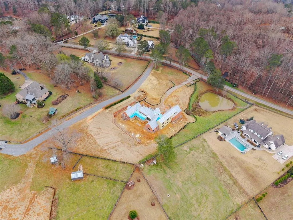 Canton, Georgia 30115, United States, 5 Bedrooms Bedrooms, ,7 BathroomsBathrooms,Residential,Active,256588