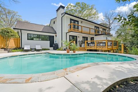 Photo of 264 Devonwood Dr Drive, Sandy Springs, GA 30328 (MLS # 7747903)