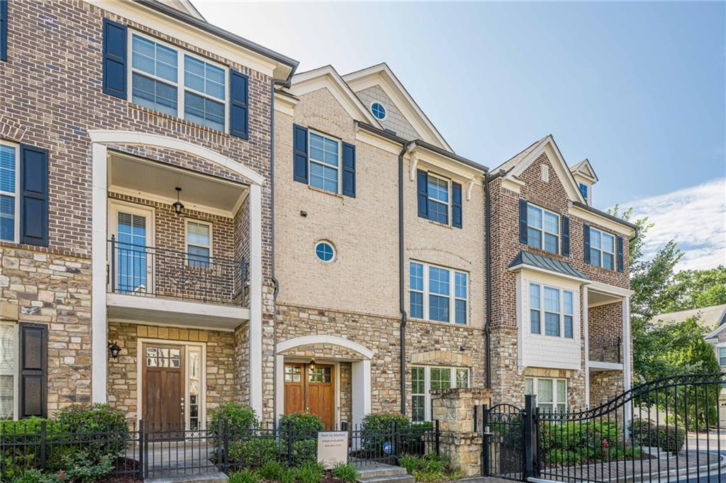 1435 Druid Manor