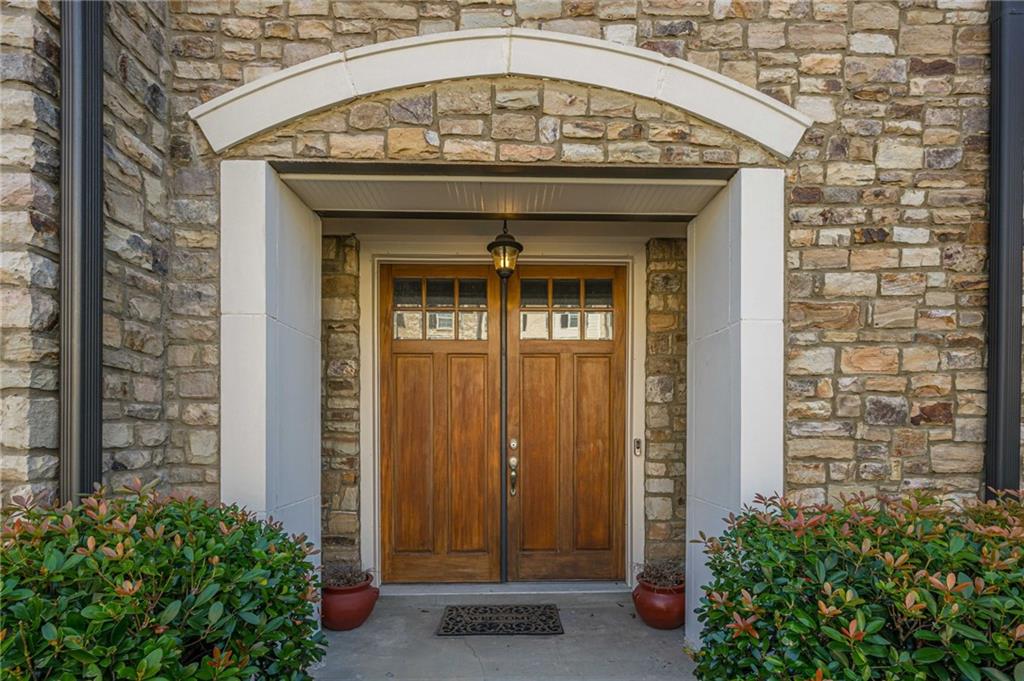 1435 Druid Manor