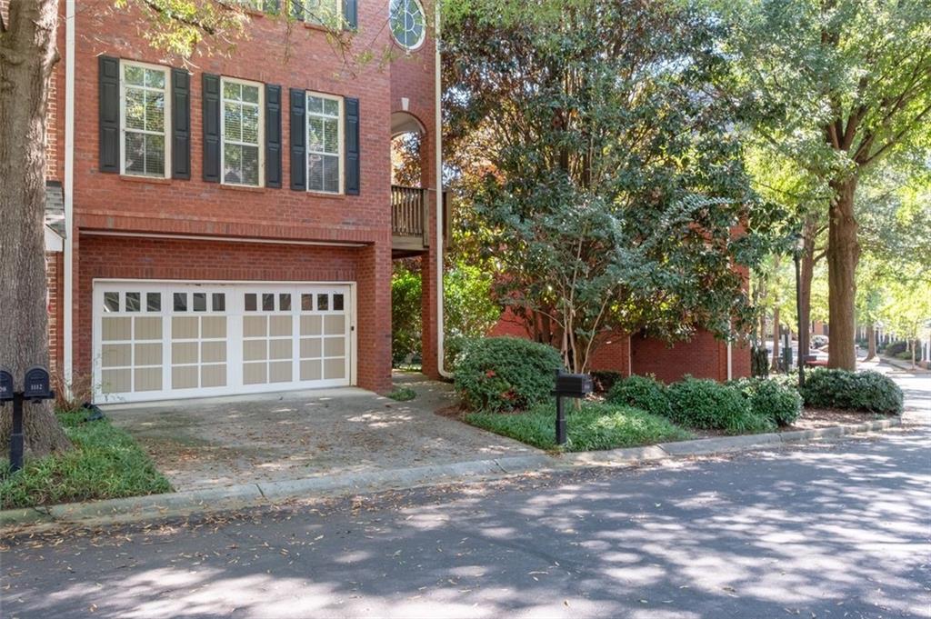 1116 Glenridge Place 605