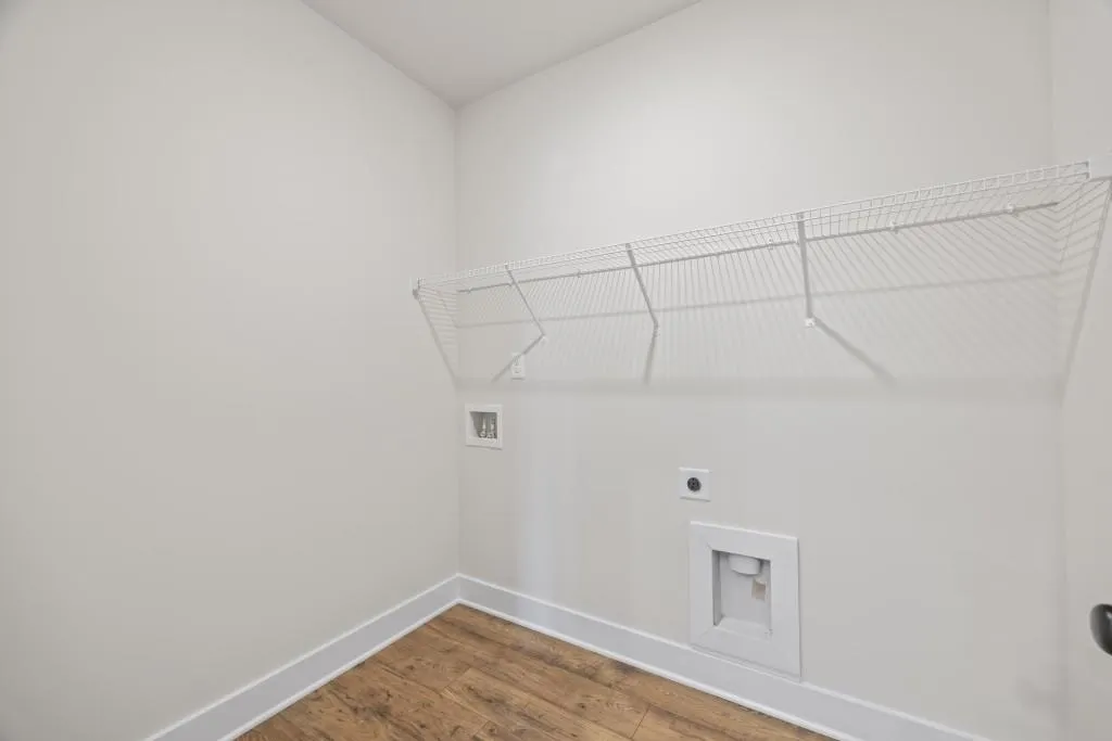 Hartwell, Georgia 30643, United States, 5 Bedrooms Bedrooms, ,4 BathroomsBathrooms,Residential,Active,36716