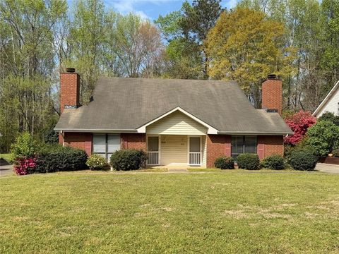 Photo of 504 Plymouth Lane, Alpharetta, GA 30009 (MLS # 7744508)