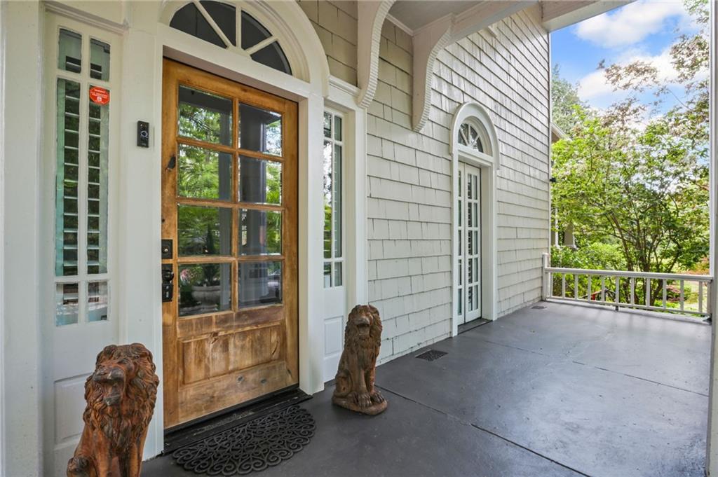 908 N Highland Avenue NE