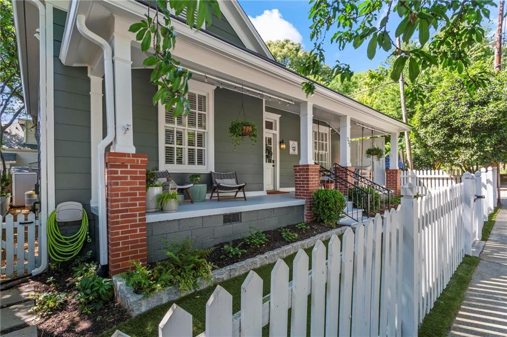 235 Powell Street SE