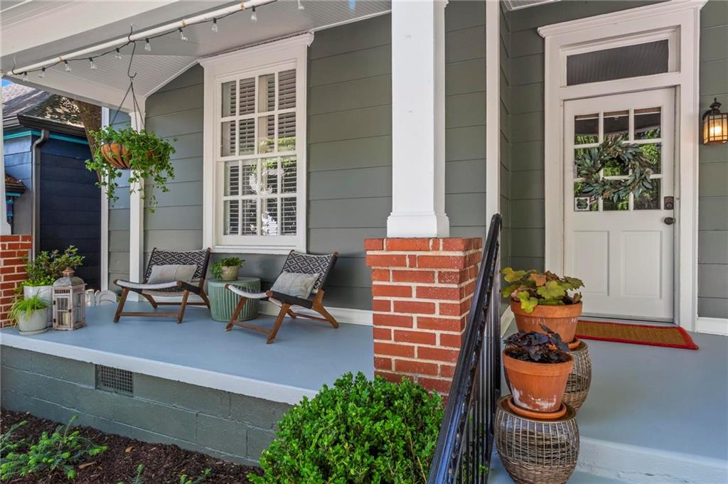 235 Powell Street SE