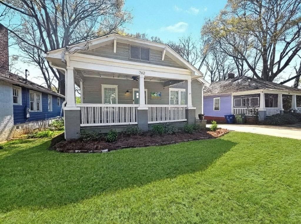 762 Pearce Street SW