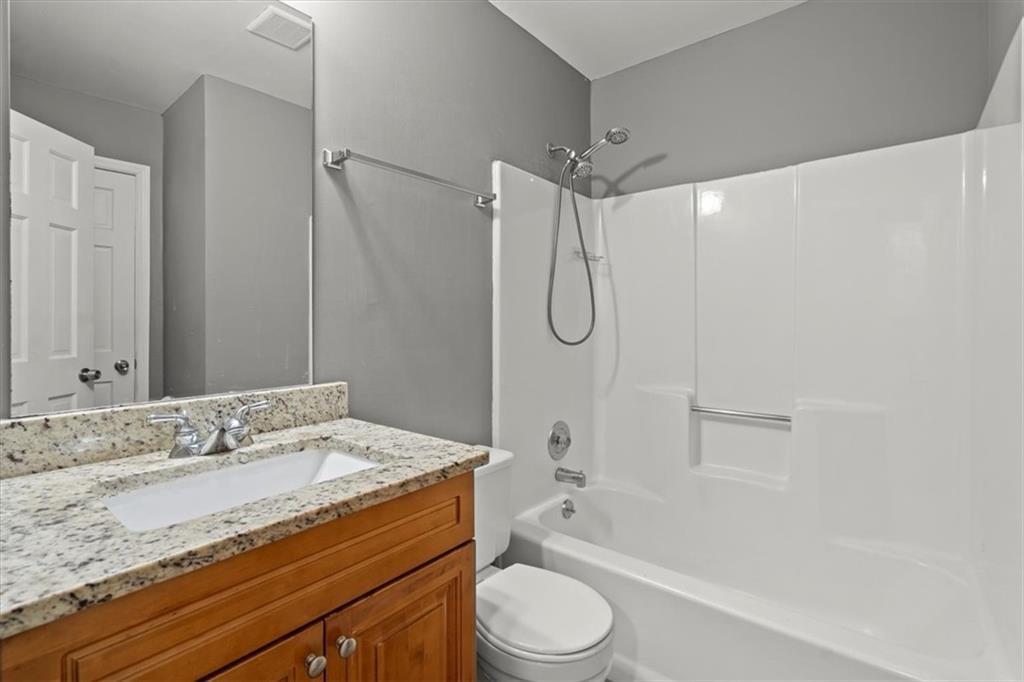 Old Farm Place - Residential Lease