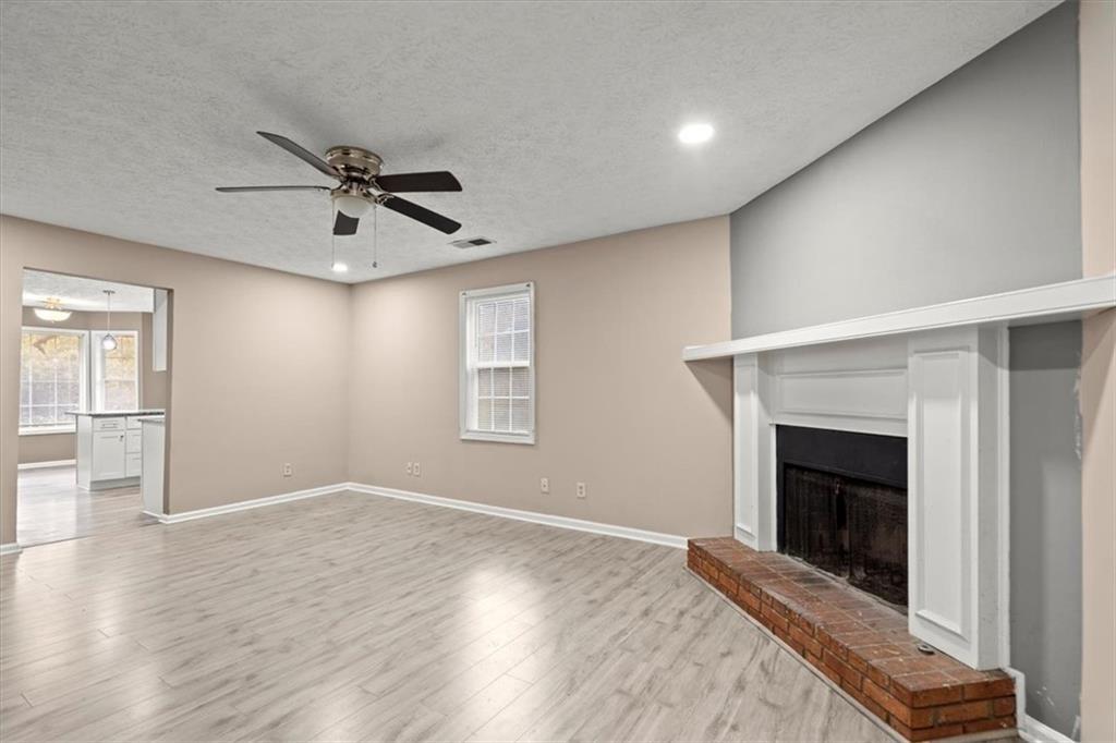 Old Farm Place - Residential Lease