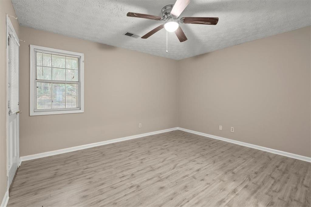 Old Farm Place - Residential Lease