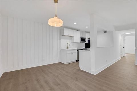 Photo of 2396 Lawrenceville Highway #V, Decatur, GA 30033 (MLS # 7696328)