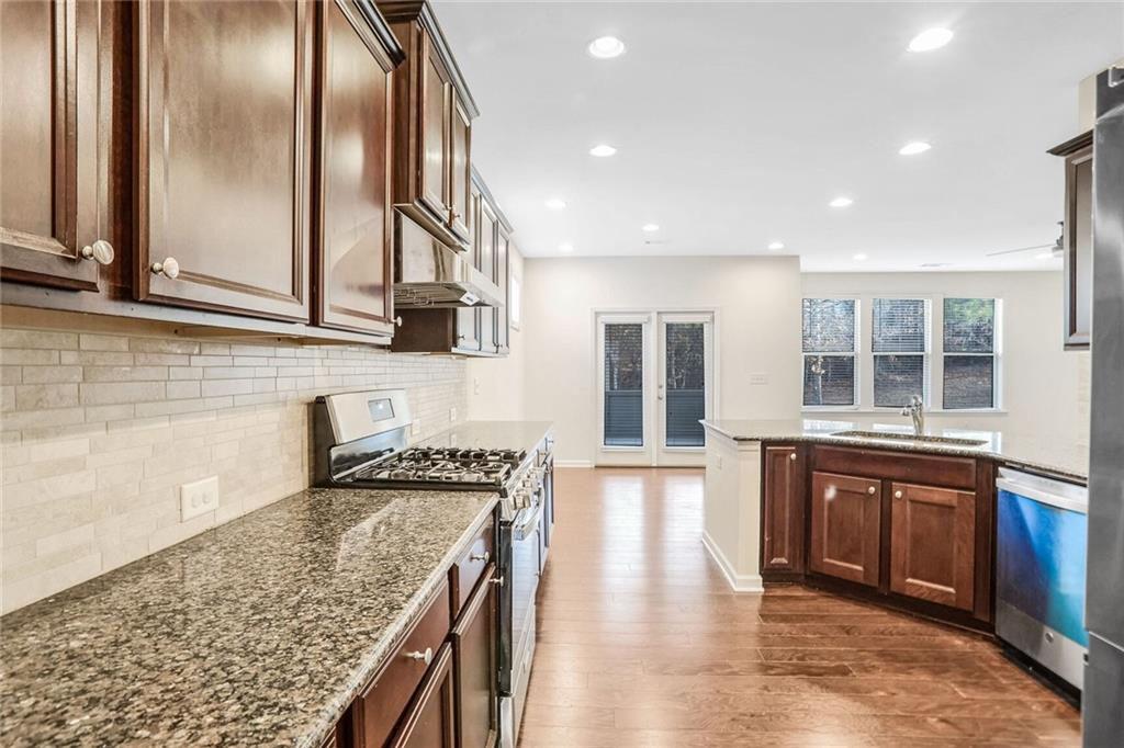 5195 Belmore Manor Court, Suwanee, Georgia image 7