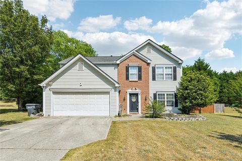 Homes For Sale - 441 Crested View Drive<br/> Loganville, GA 30052