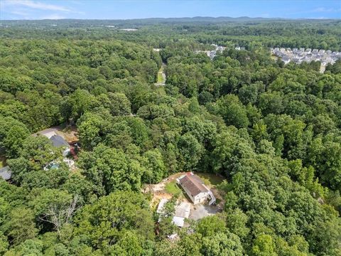 A home in Dawsonville