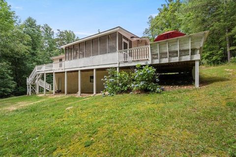 A home in Dawsonville