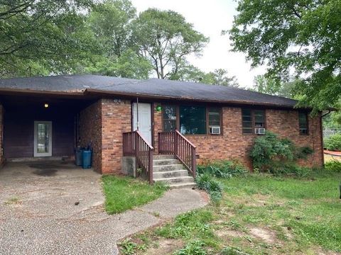 Single Family Residence in Douglasville GA 4816 Forest Trail.jpg