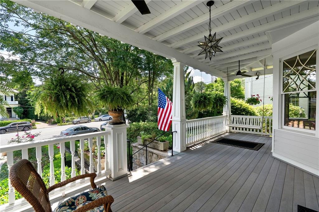 34 Peachtree Circle NE