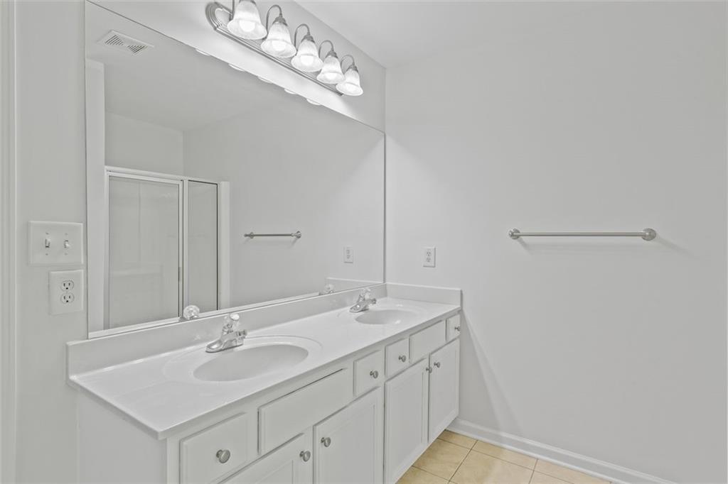 4353 Pond Edge Road, Snellville, Georgia image 34