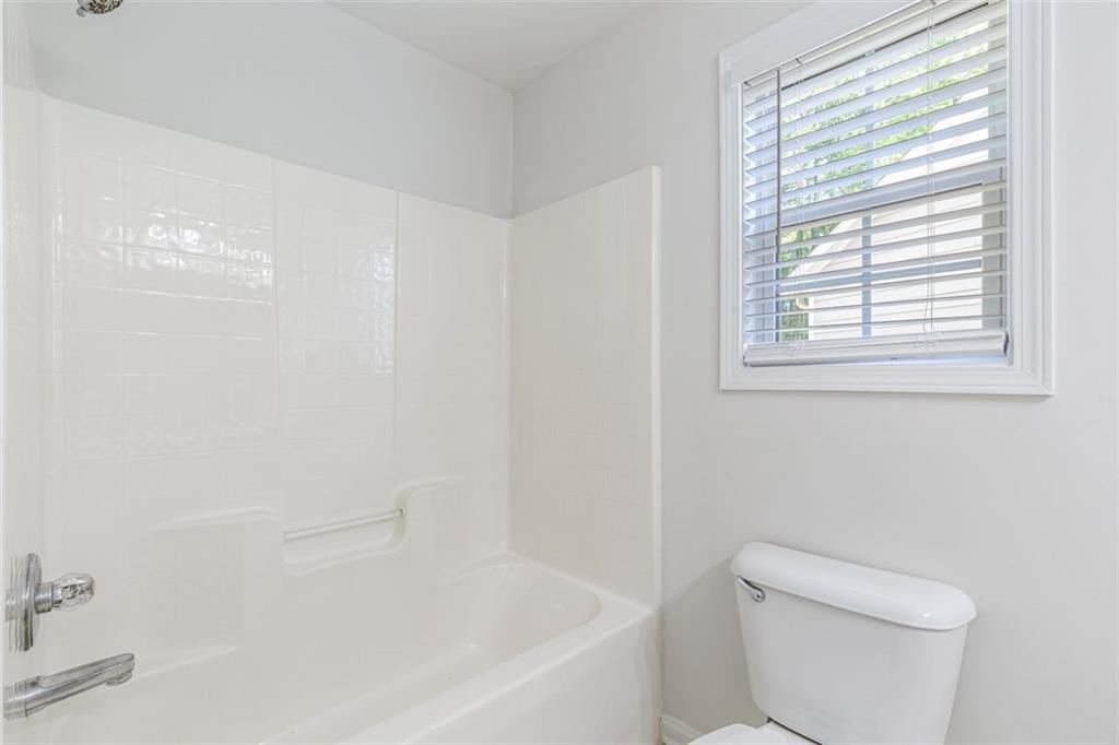4353 Pond Edge Road, Snellville, Georgia image 43