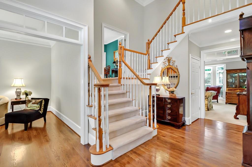2250 Edgemere Lake Circle
