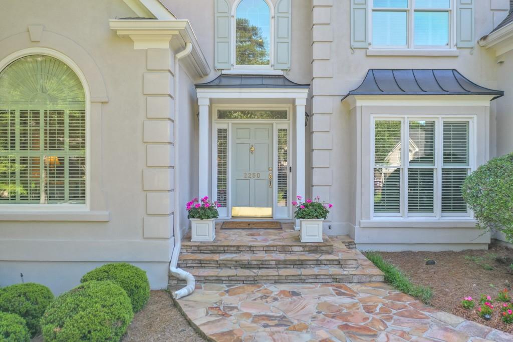 2250 Edgemere Lake Circle