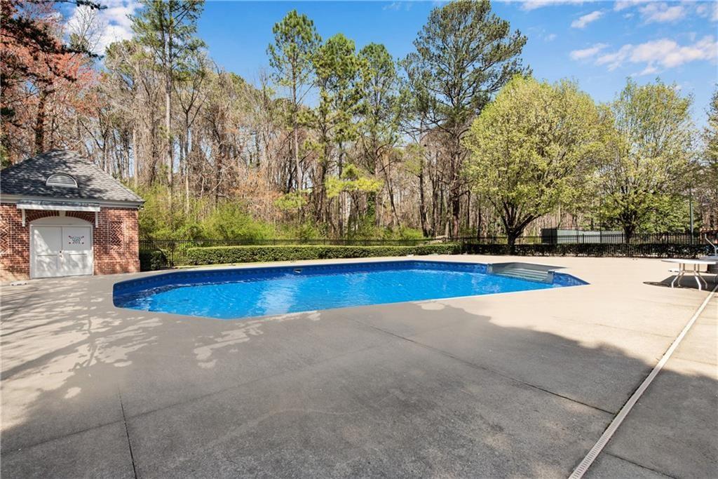 2250 Edgemere Lake Circle, Marietta, Georgia image 39