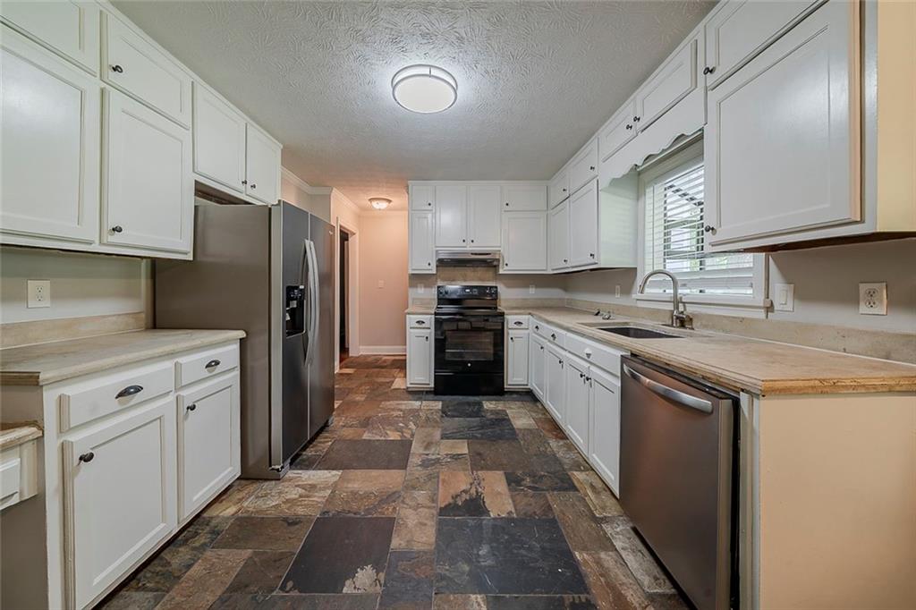228 Amour Way, Lilburn, Georgia image 2