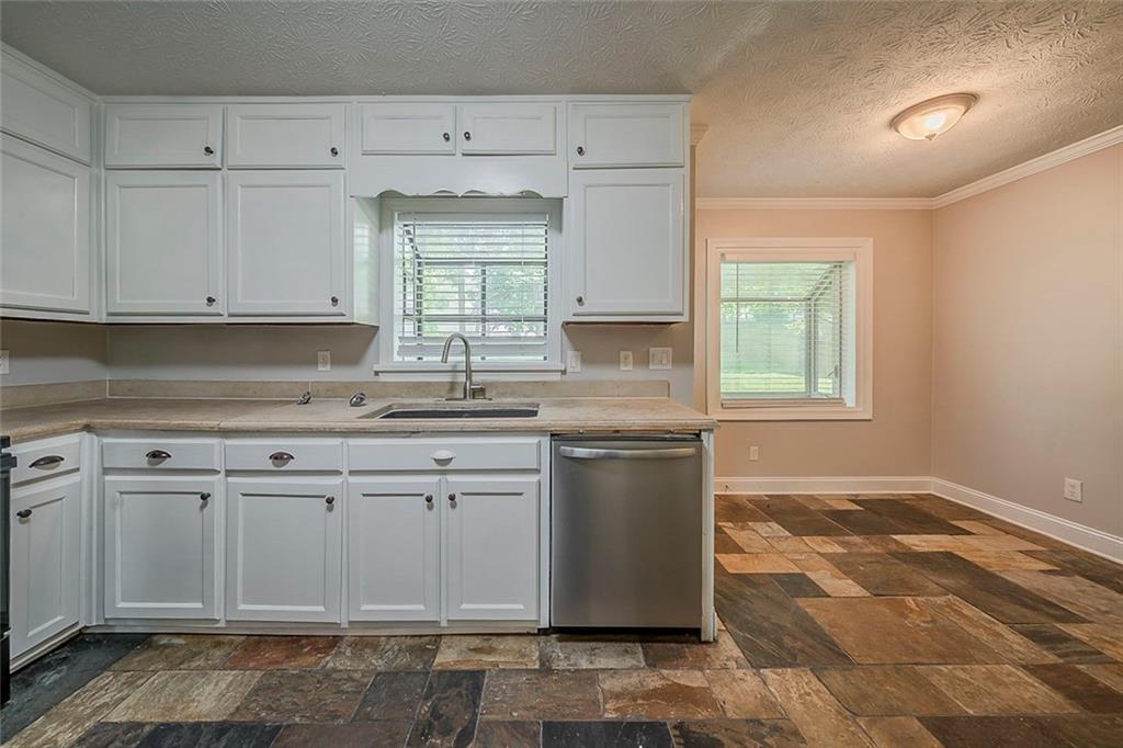 228 Amour Way, Lilburn, Georgia image 5