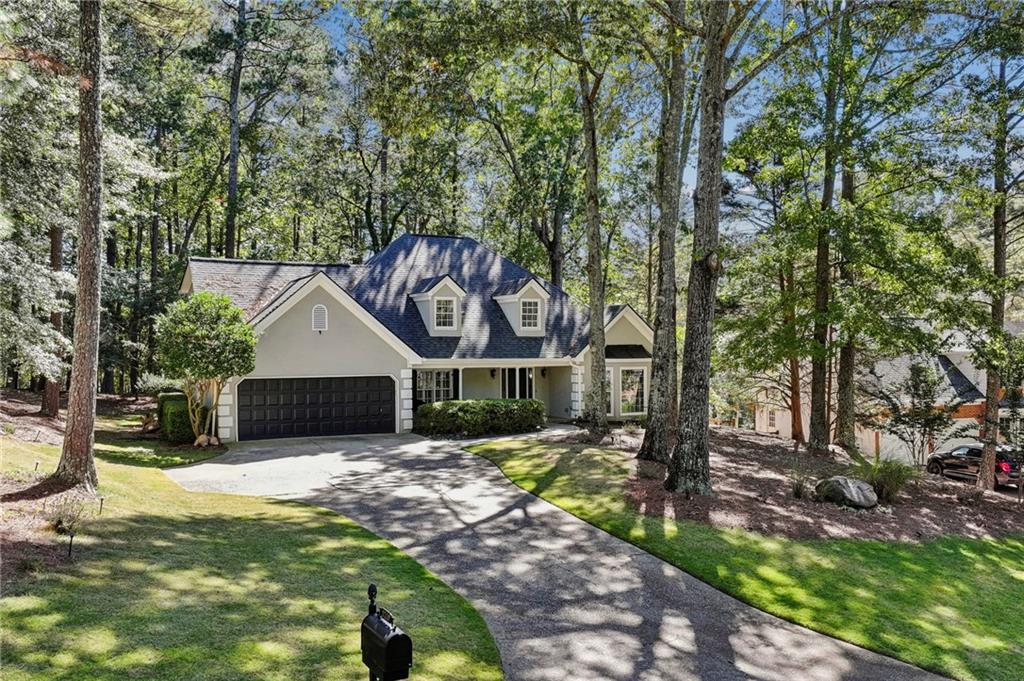 2710 Lakewind Court