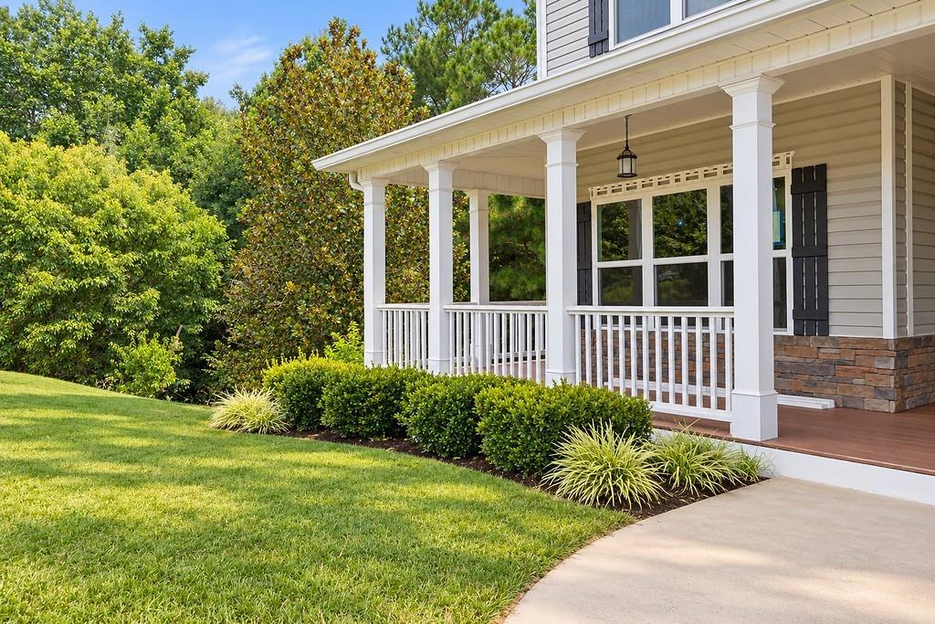 6 Creekside Bluff