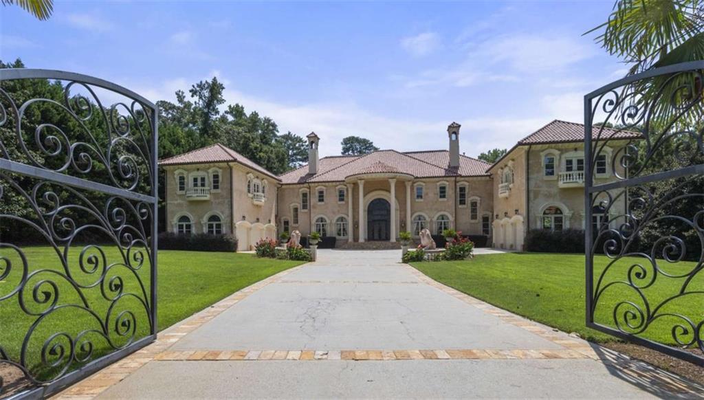 720 Heards Ferry Road