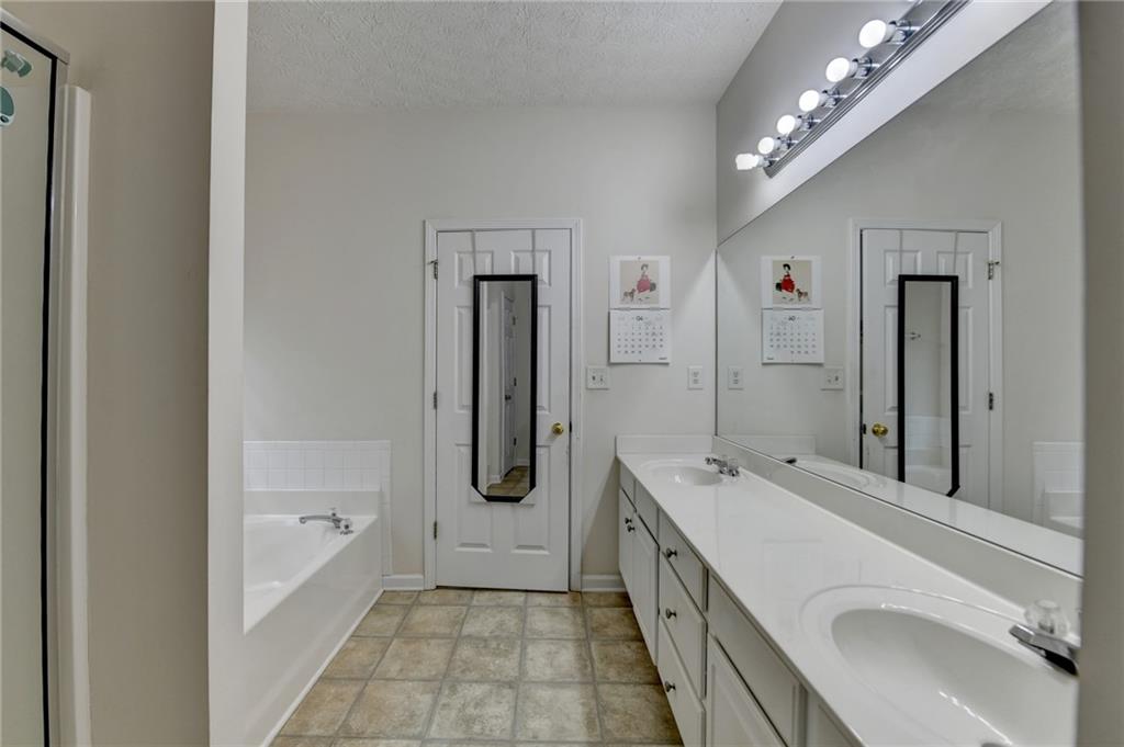 4512 Evan Court, Hoschton, Georgia image 42