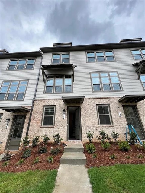 Townhouse For Sale - 2438 Figaro Drive<br/> Atlanta, GA 30339