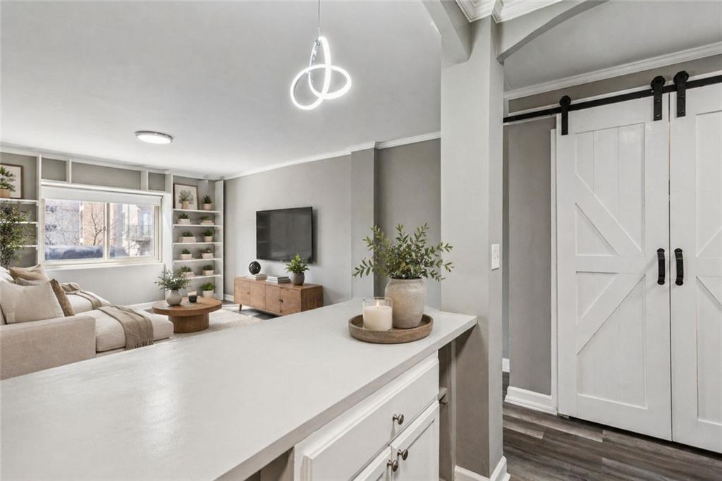 2285 Peachtree Road NE 404