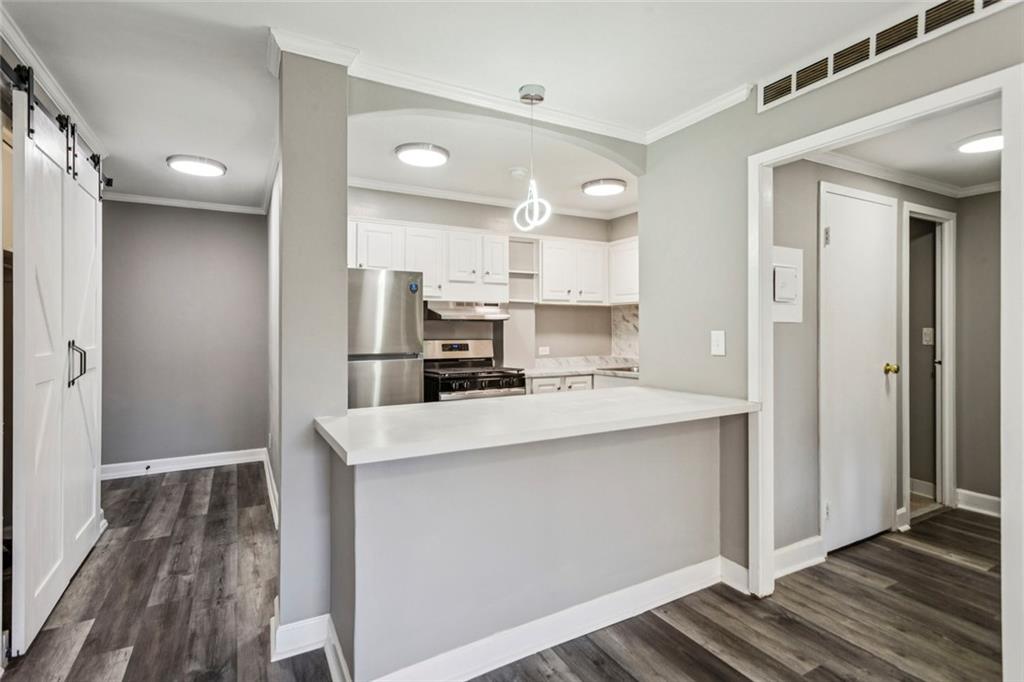 2285 Peachtree Road NE 404