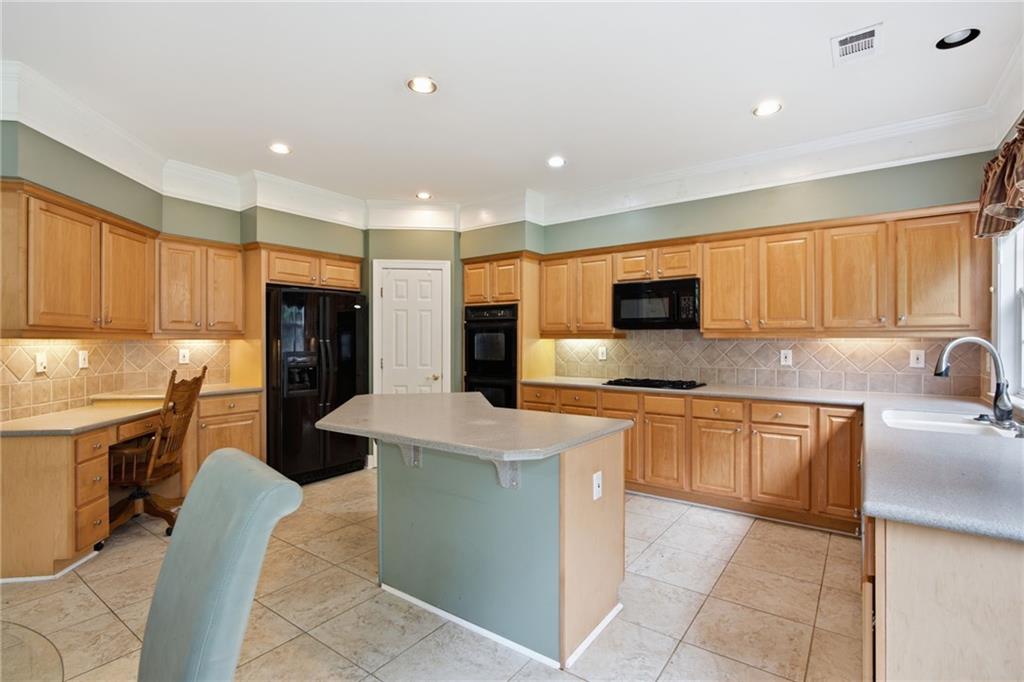 1125 Mountclaire Drive