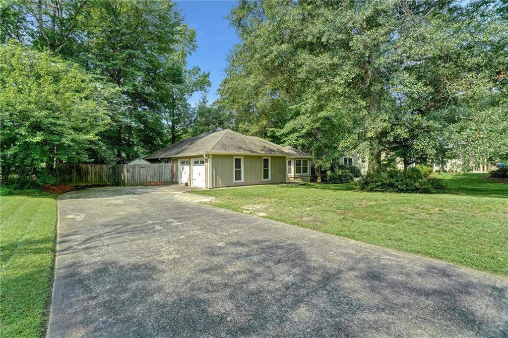 3115 Country Lake Drive