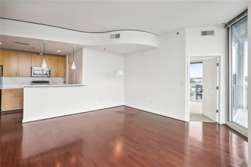 361 17th Street NW 922