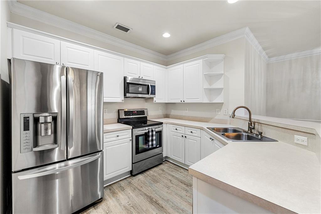 2400 Cumberland Parkway SE 411