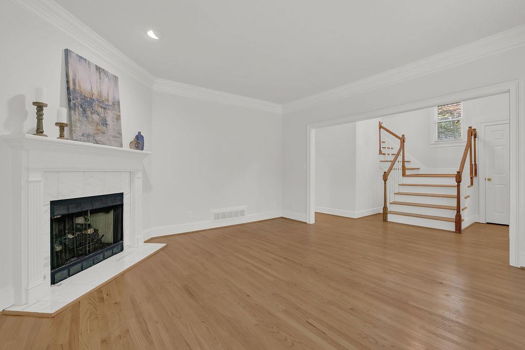 2010 Riverside Road
