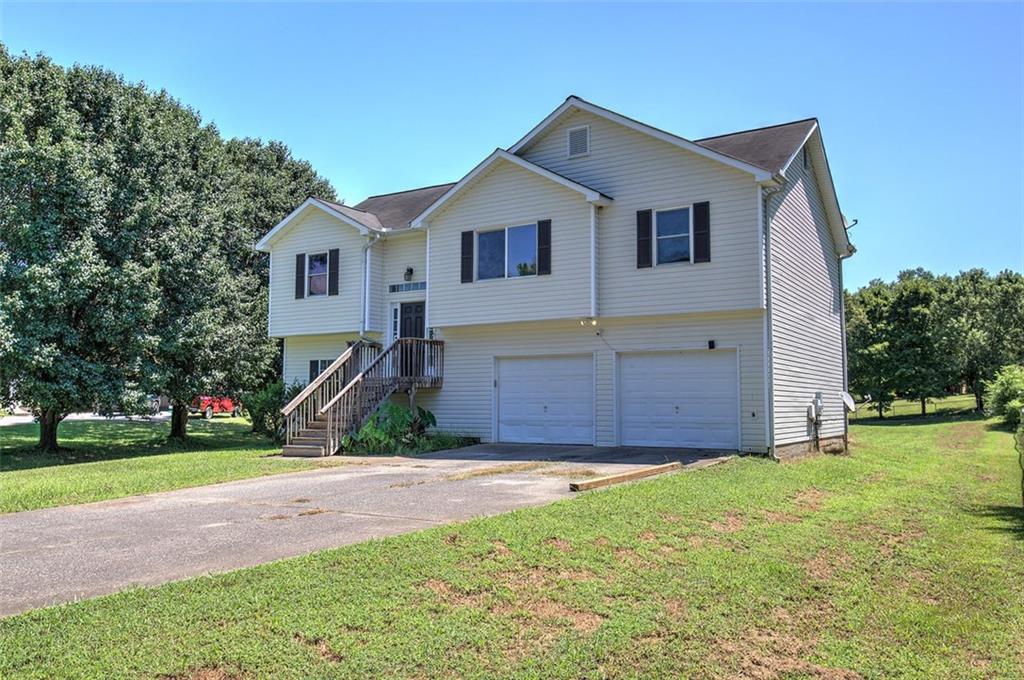 18 Greenmont Court SW