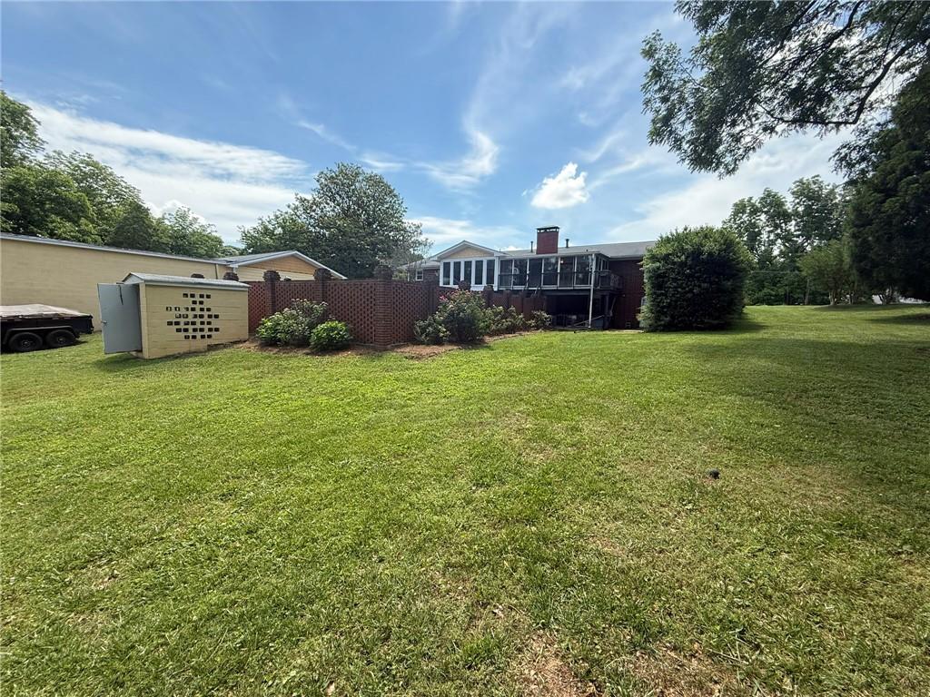 580 Hurt Road SW