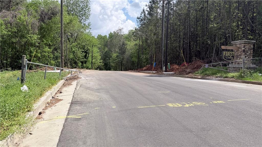 1099 Forest Valley Drive SE