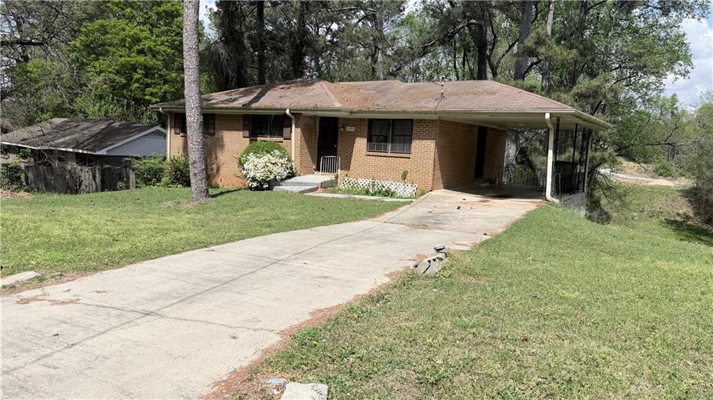 1099 Forest Valley Drive SE