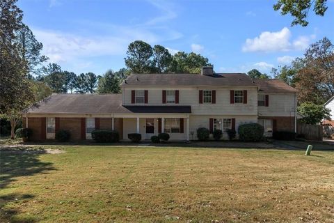 Condo For Sale - 2613 Stratford Lane #3<br/> Morrow, GA 30260
