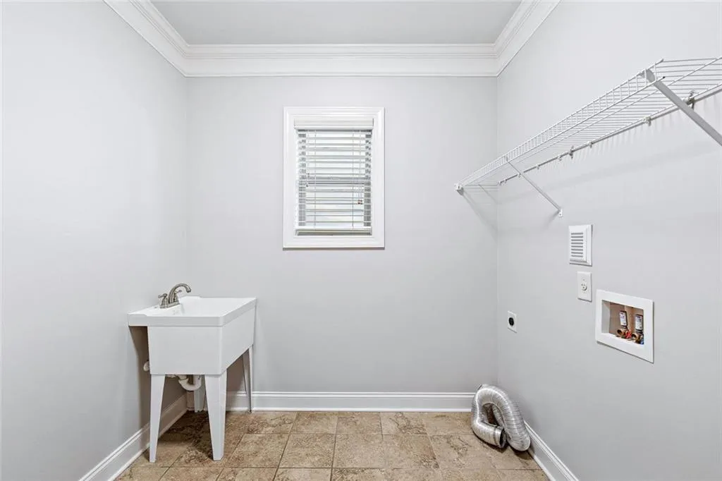 Roswell, Georgia 30076, United States, 4 Bedrooms Bedrooms, ,4 BathroomsBathrooms,Residential,Active,168444