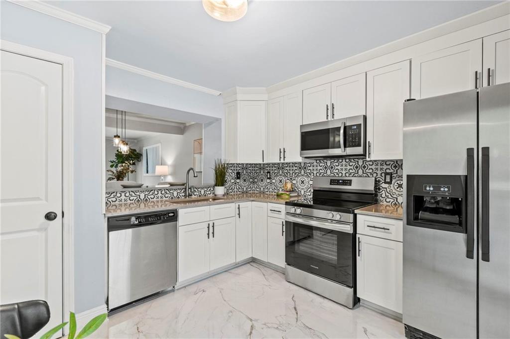 1260 Druid Knoll Drive NE