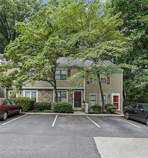 Townhouse For Sale - 6653 September Eve<br/> Peachtree Corners, GA 30092