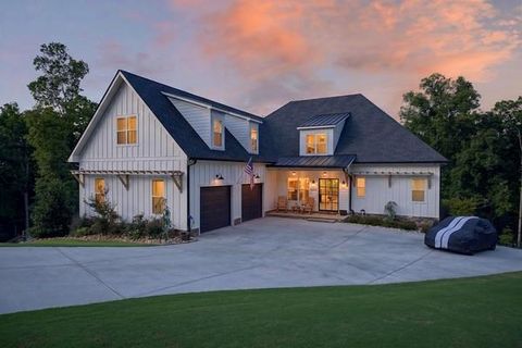 Homes For Sale - 4204 Bayridge Drive<br/> Gainesville, GA 30506